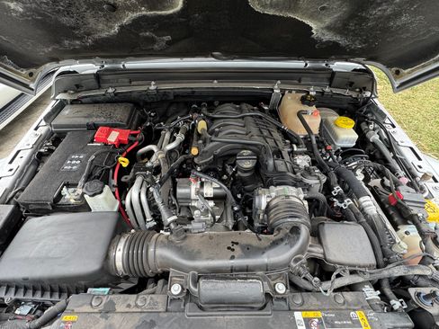 Used 2022 Jeep Wrangler Unlimited Sahara w/ Cold Weather Group image 24