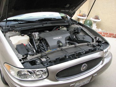 Used 2002 Buick Le Sabre Custom w/ Luxury Pkg image 9