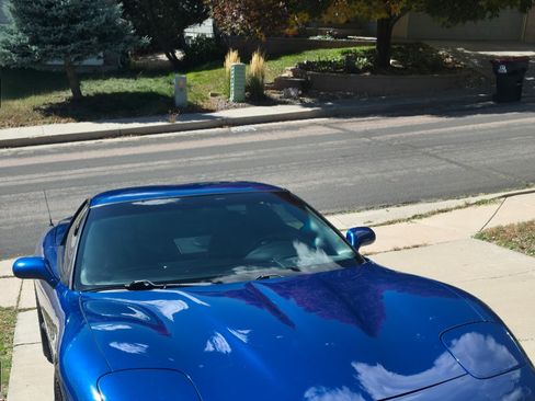 Used 2002 Chevrolet Corvette Z06 w/ Memory Pkg image 9