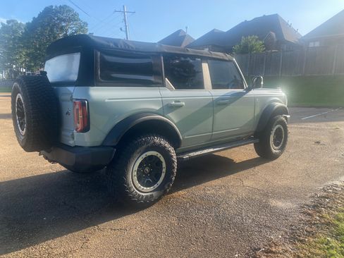 Used 2021 Ford Bronco Outer Banks w/ Sasquatch Package AWD/4WD image 6