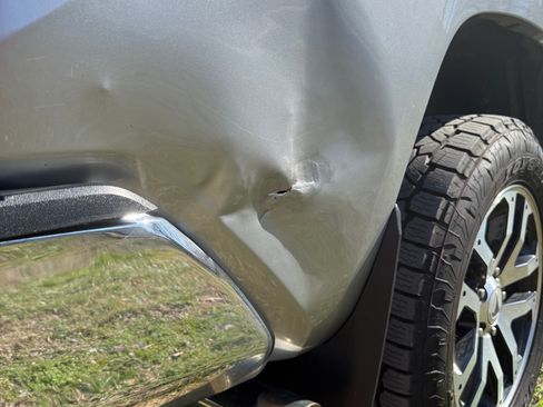 Used 2018 Toyota Tundra SR5 w/ SR5 Upgrade Package image 15