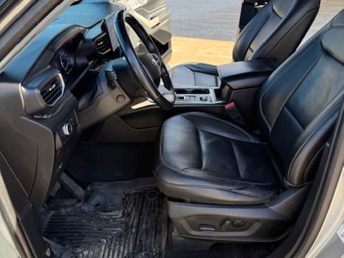 Used 2021 Ford Explorer Limited w/ Equipment Group 301A image 6