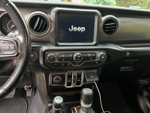 Used 2019 Jeep Wrangler Unlimited Sport S AWD/4WD image 16