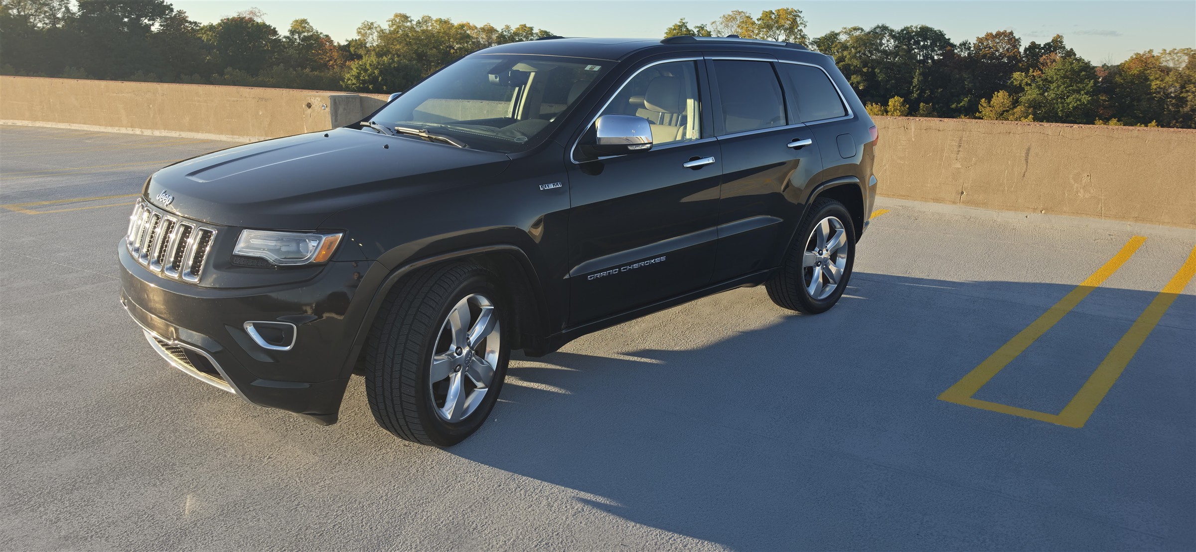 Used 2014 Jeep Grand Cherokee Overland AWD/4WD image 20