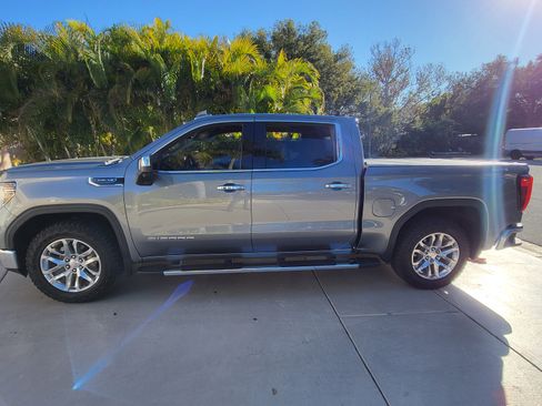 Used 2021 GMC Sierra 1500 SLT w/ SLT Premium Package image 1