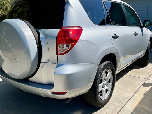 Used 2007 Toyota RAV4 2WD image 11