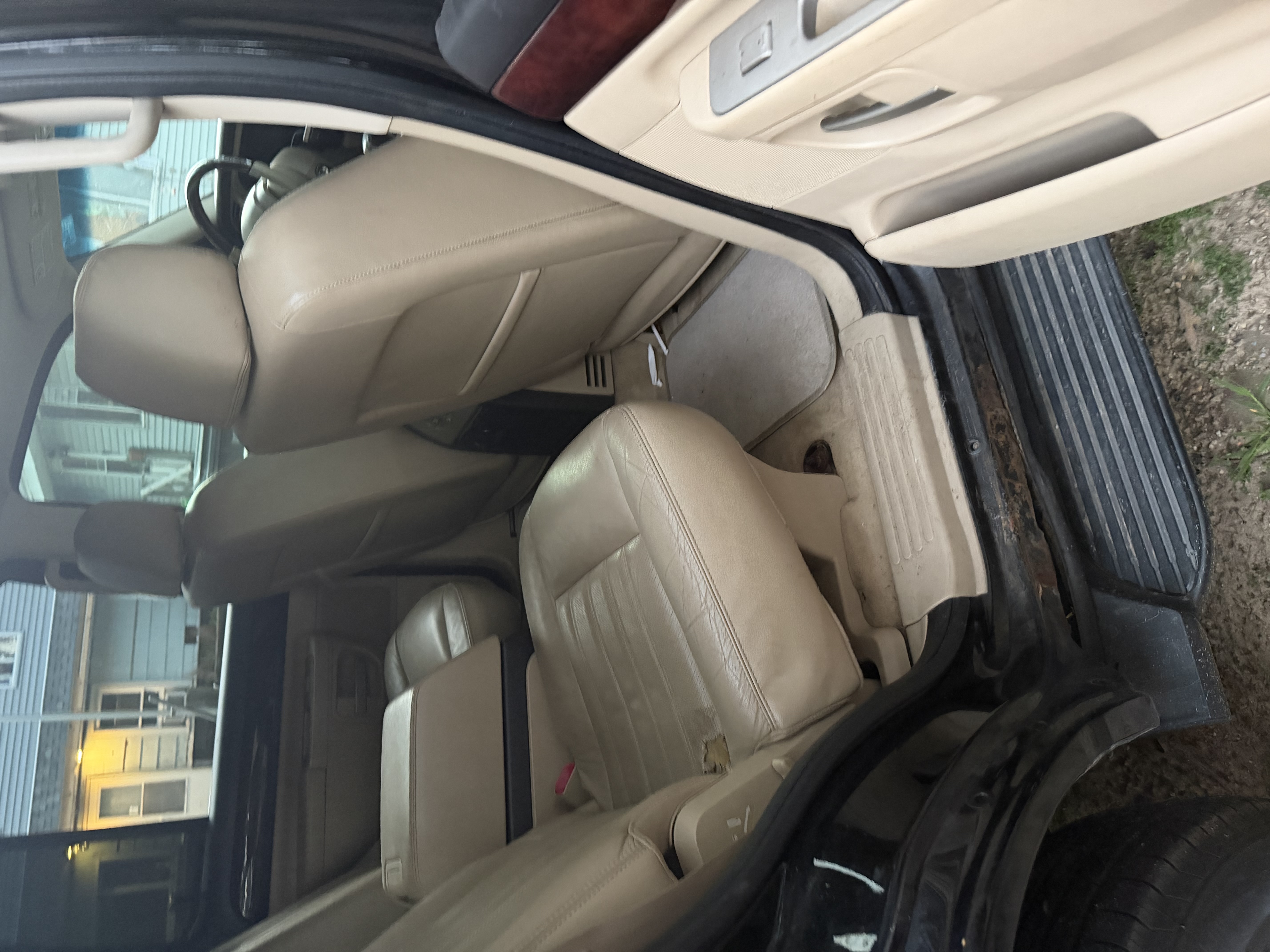 Used 2005 Lincoln Aviator AWD image 12