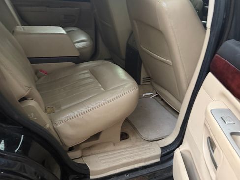 Used 2005 Lincoln Aviator AWD image 12