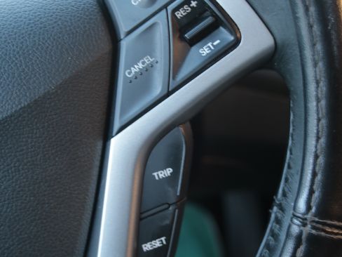 Used 2017 Hyundai Veloster Value Edition image 23