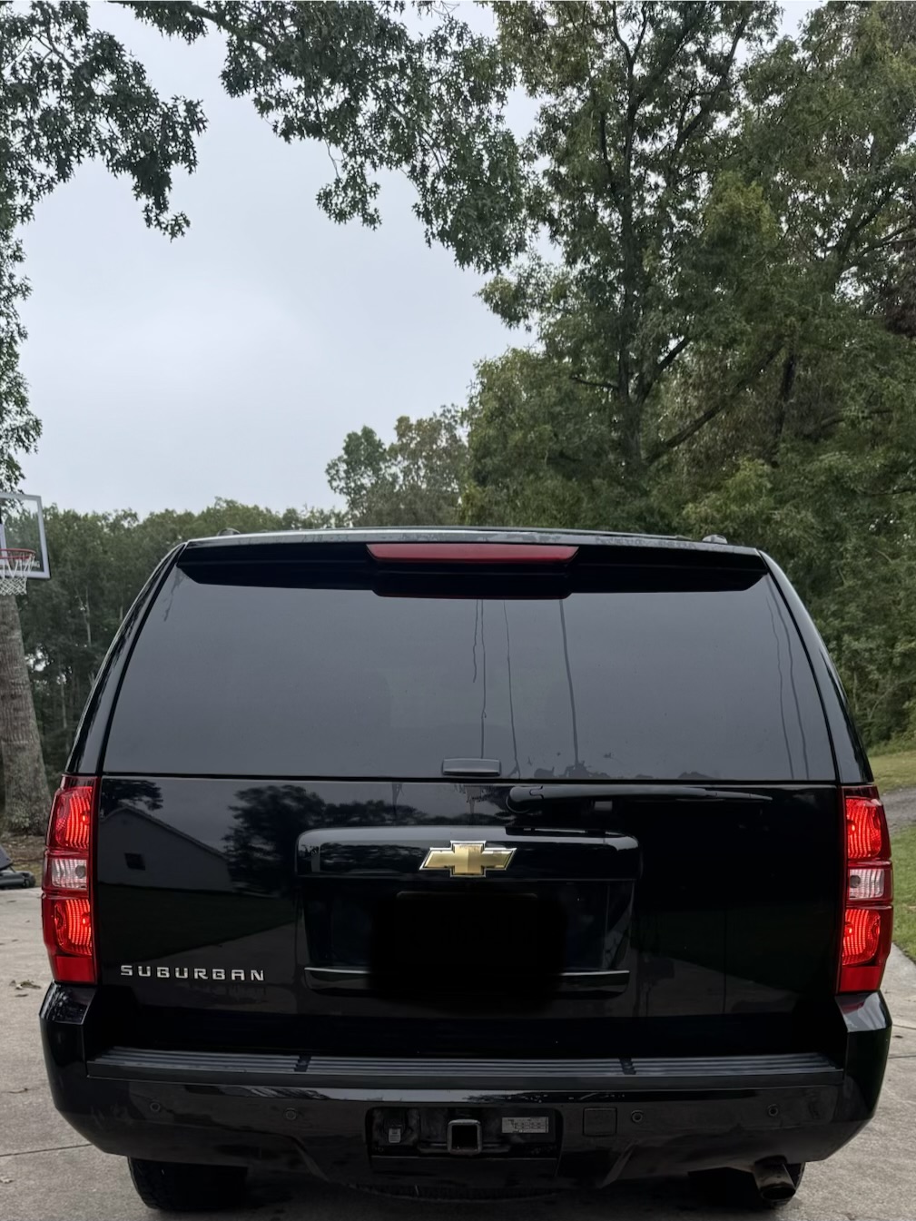 Used 2011 Chevrolet Suburban 2500 LT w/ Luxury Package AWD/4WD image 6