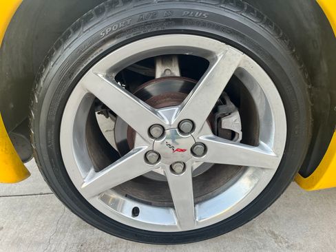 Used 2000 Chevrolet Corvette Convertible w/ Performance Handling Pkg image 23