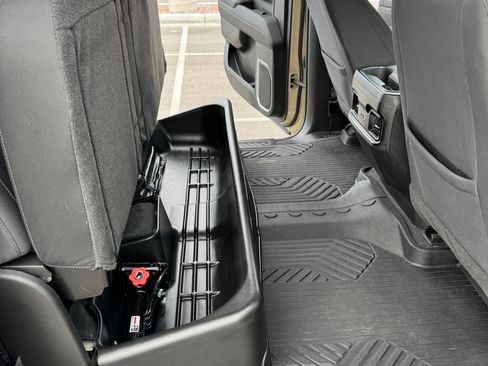 Used 2022 Chevrolet Silverado 1500 LT Trail Boss w/ Convenience Package II image 9