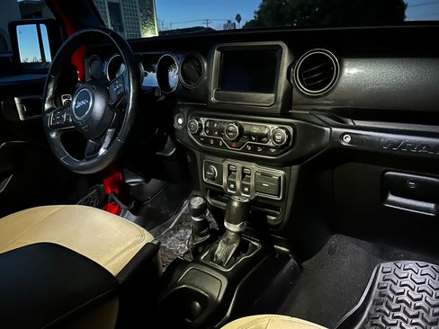 Used 2020 Jeep Wrangler Sport image 11