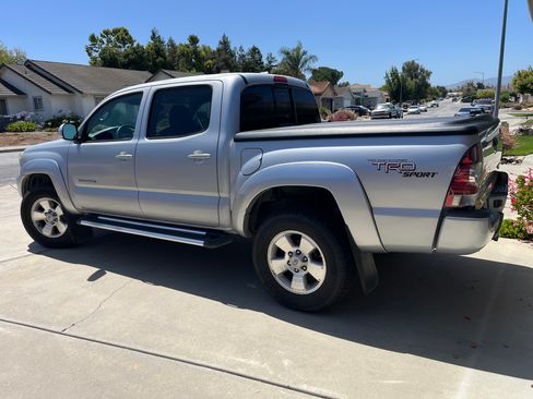Used 2012 Toyota Tacoma PreRunner w/ TRD Sport Pkg RWD image 9