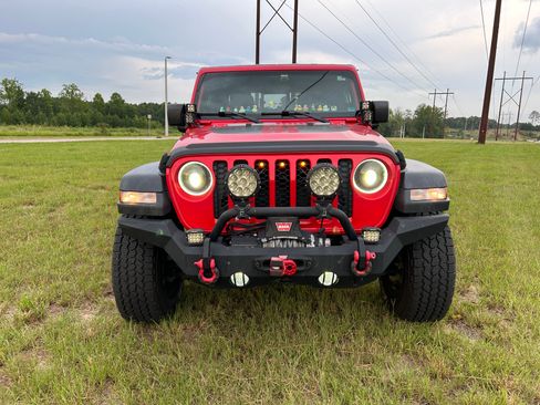 Used 2020 Jeep Gladiator Sport w/ Quick Order Package 24S AWD/4WD image 2