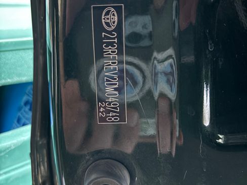 Used 2013 Toyota RAV4 XLE image 15