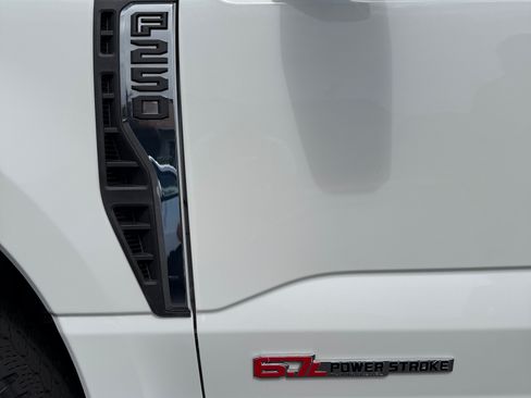 Used 2023 Ford F250 Platinum AWD/4WD image 17
