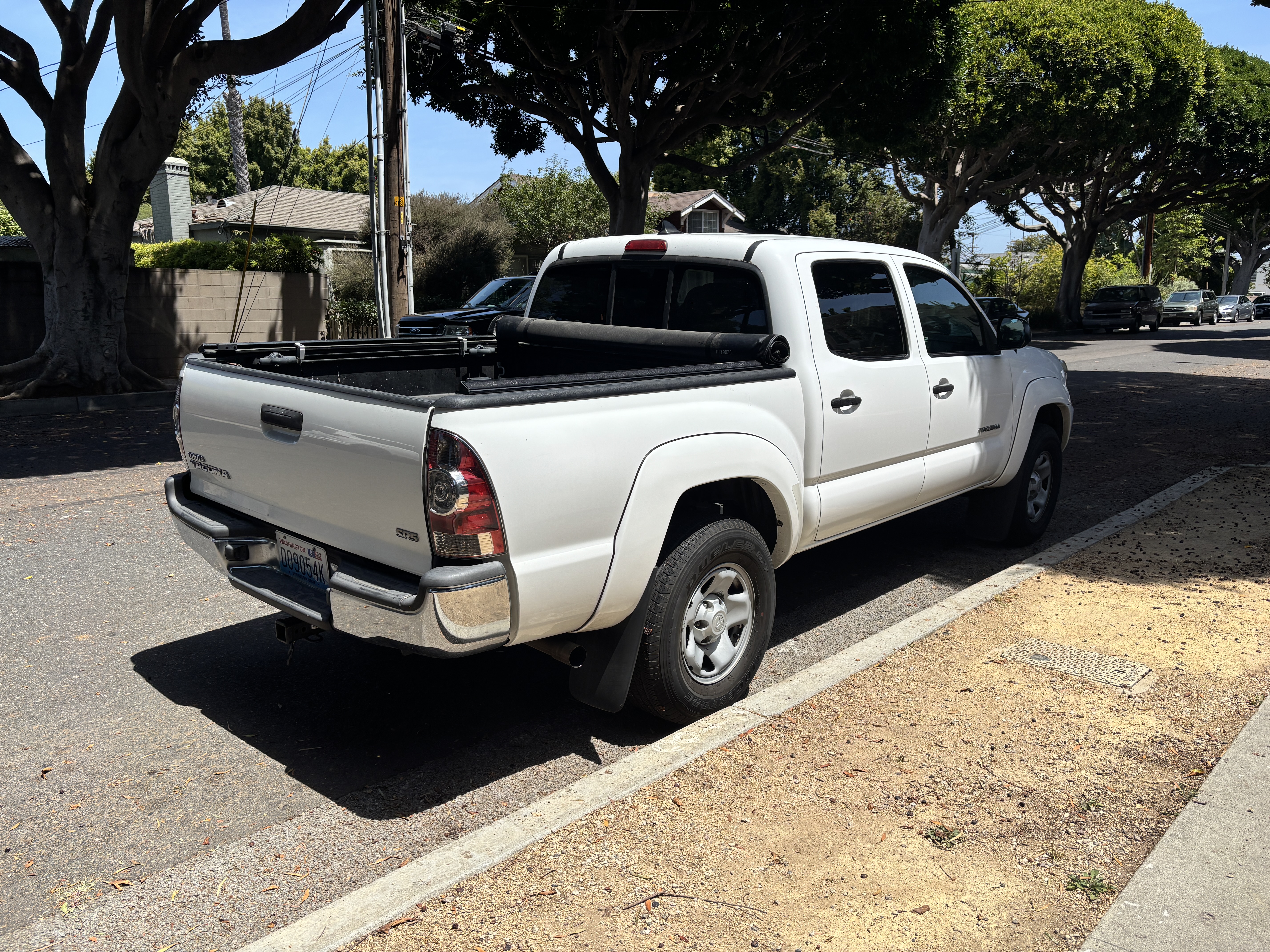 Used 2015 Toyota Tacoma PreRunner w/ SR5 Package RWD image 10