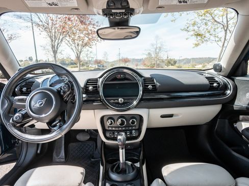 Used 2019 MINI Cooper Clubman S image 9