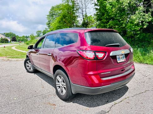 Used 2017 Chevrolet Traverse LT FWD image 8
