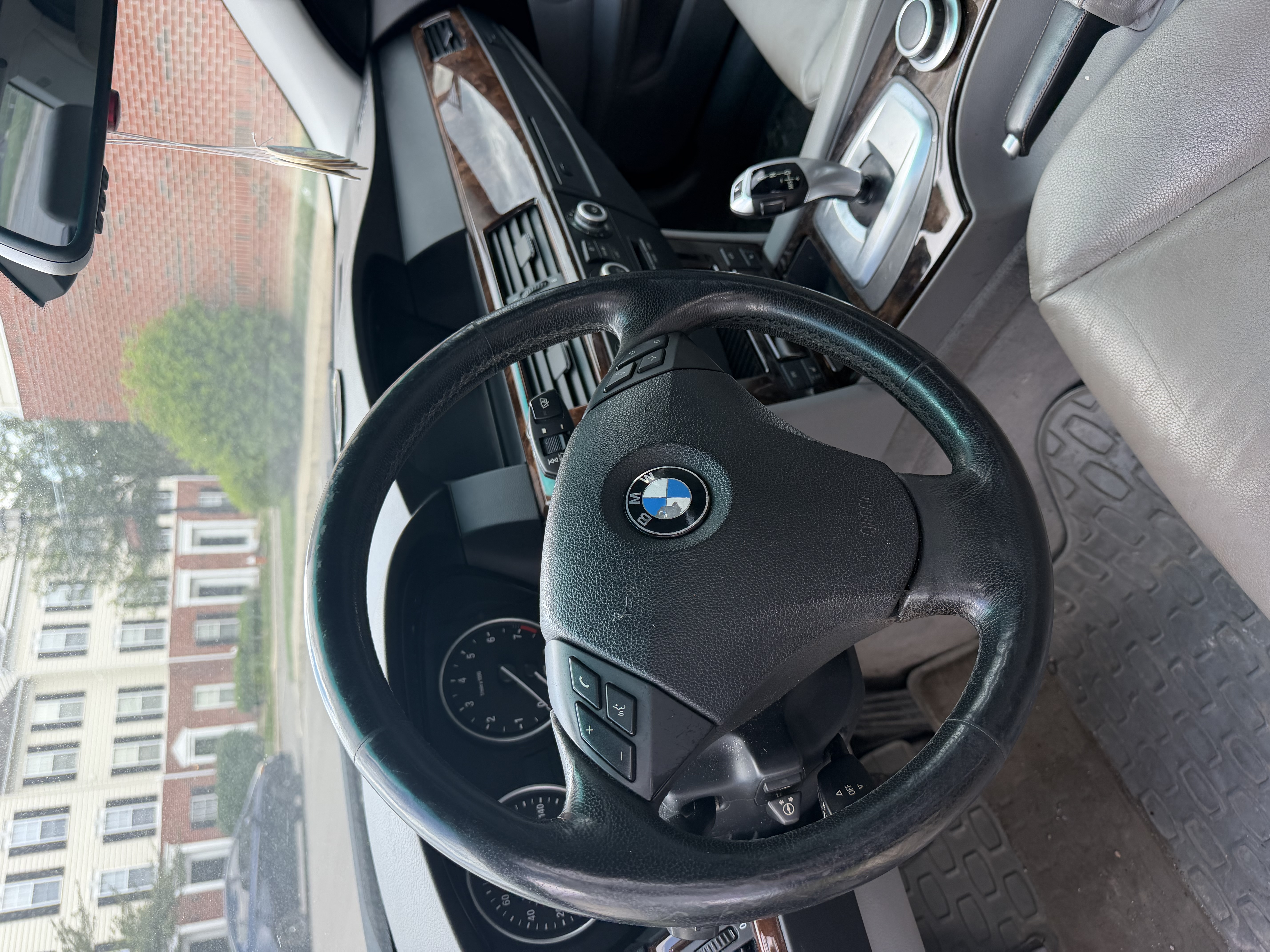Used 2008 BMW 528xi Sedan AWD/4WD image 2