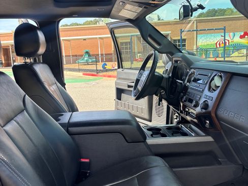 Used 2012 Ford F250 Lariat w/ FX4 4X4 Off-Road Pkg image 9