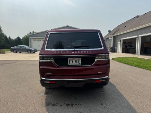Used 2022 Jeep Grand Wagoneer Series I AWD/4WD image 8
