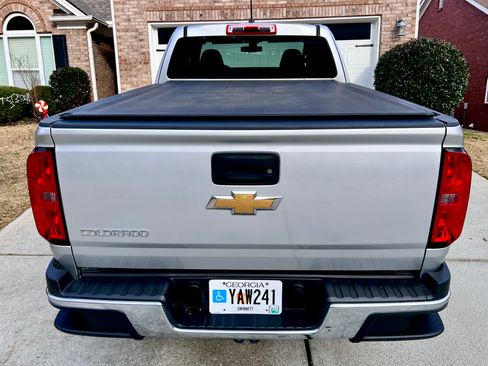 Used 2018 Chevrolet Colorado W/T image 10