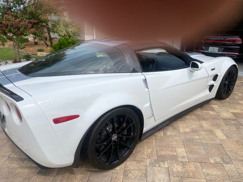 Used 2013 Chevrolet Corvette ZR1 w/ 3ZR Preferred Equipment Group RWD image 5