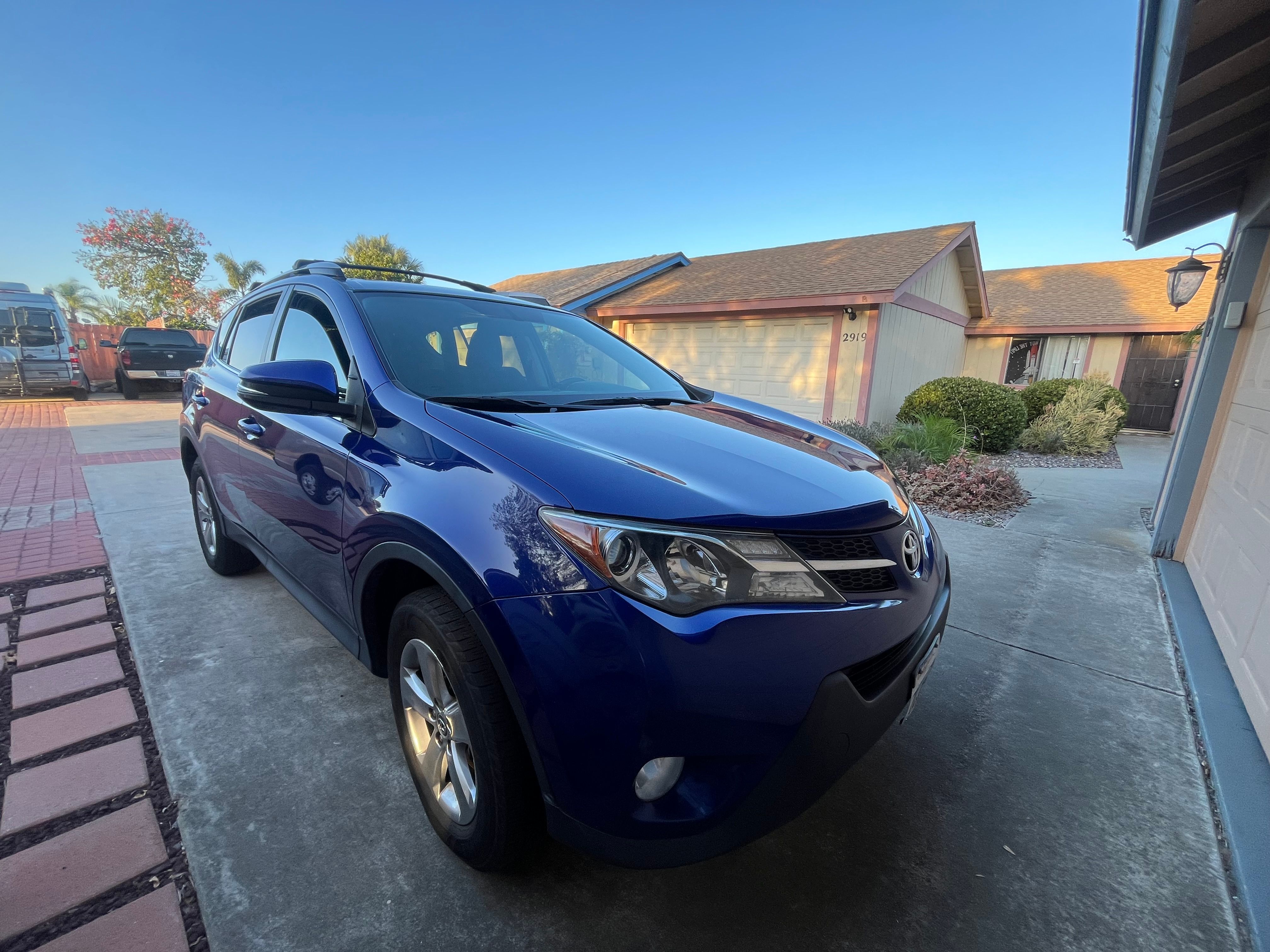 Used 2015 Toyota RAV4 XLE AWD/4WD image 11