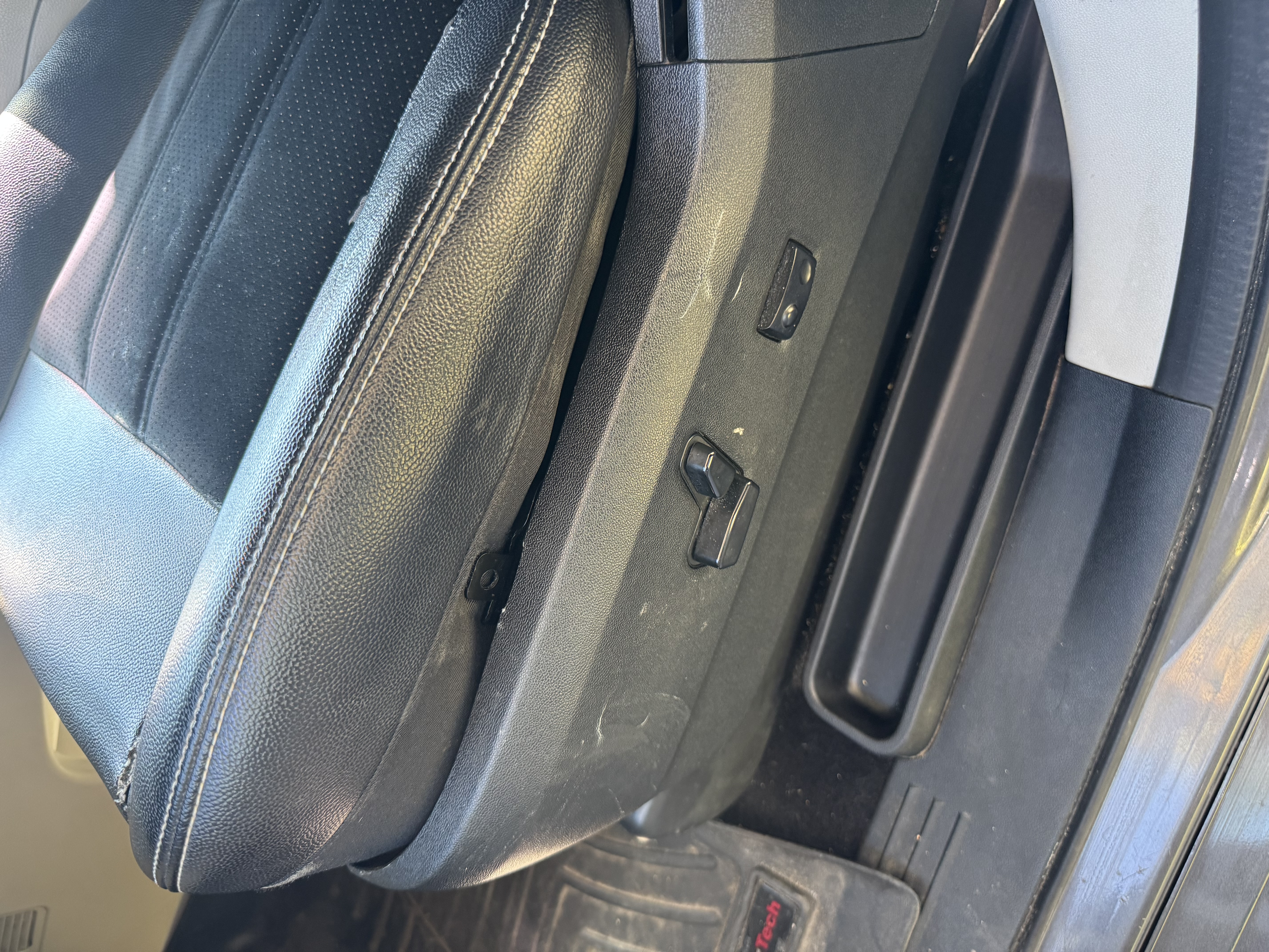 Used 2017 Dodge Grand Caravan SXT FWD image 10