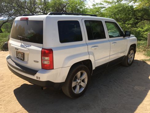 Used 2016 Jeep Patriot Latitude image 2