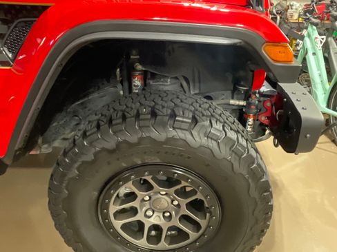Used 2022 Jeep Wrangler Unlimited Rubicon w/ Xtreme Recon 35" Tire Package AWD/4WD image 26