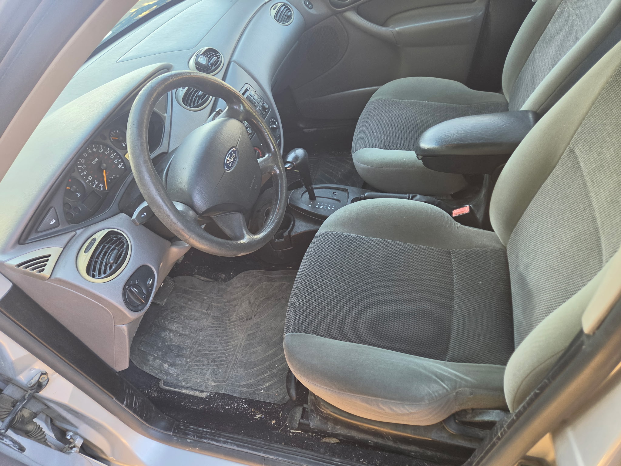 Used 2003 Ford Focus SE FWD image 7
