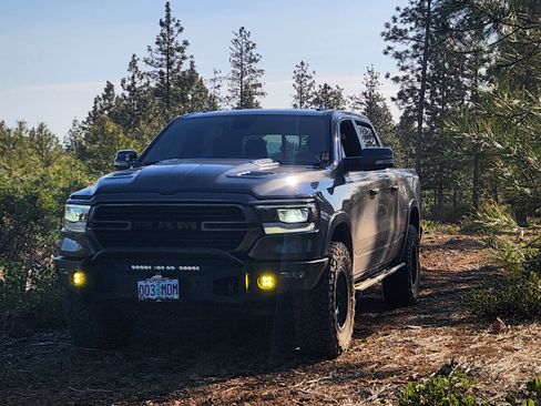 Used 2020 RAM 1500 Laramie w/ Sport Appearance Package image 4