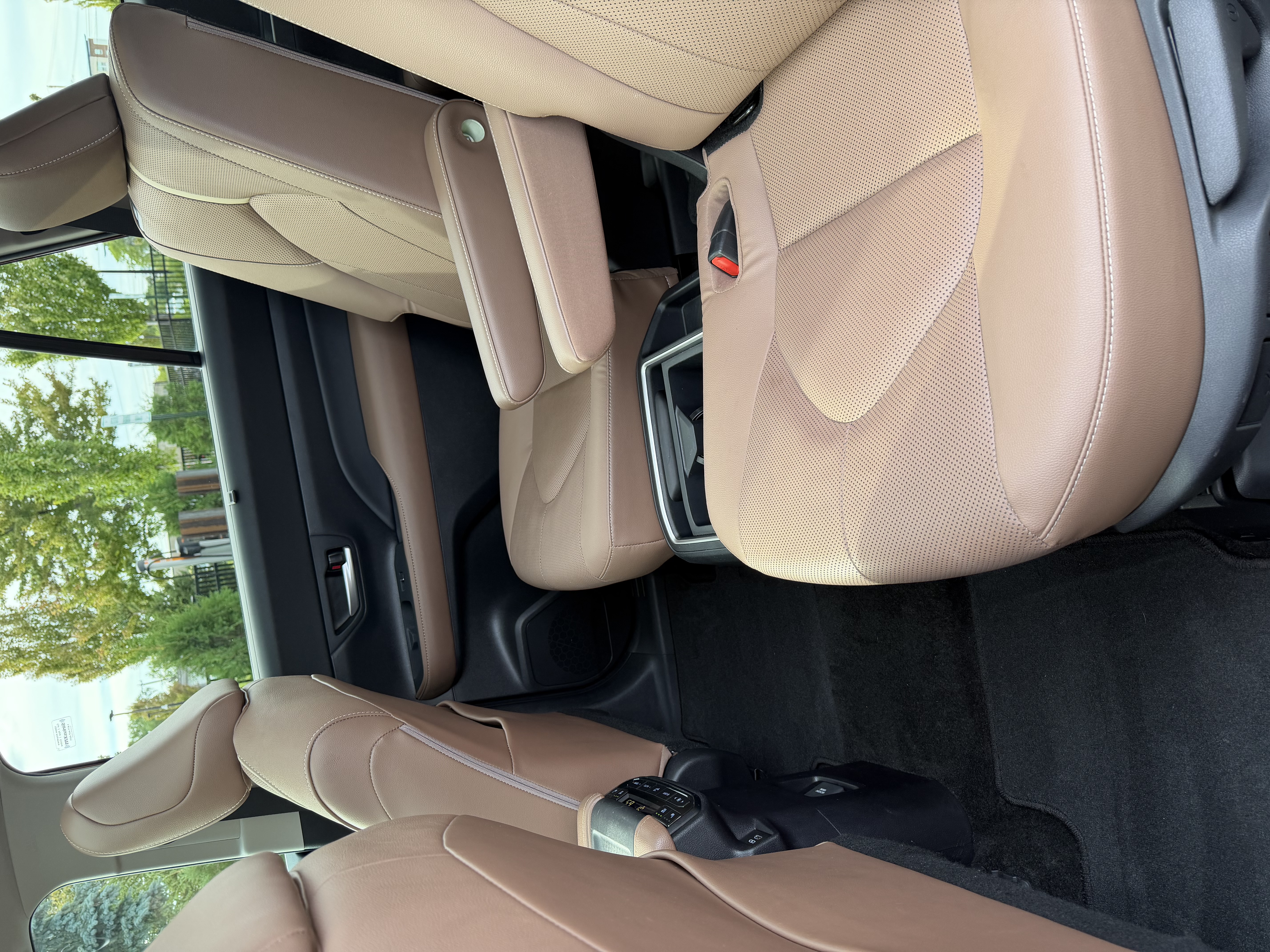 Used 2024 Toyota Grand Highlander AWD image 27