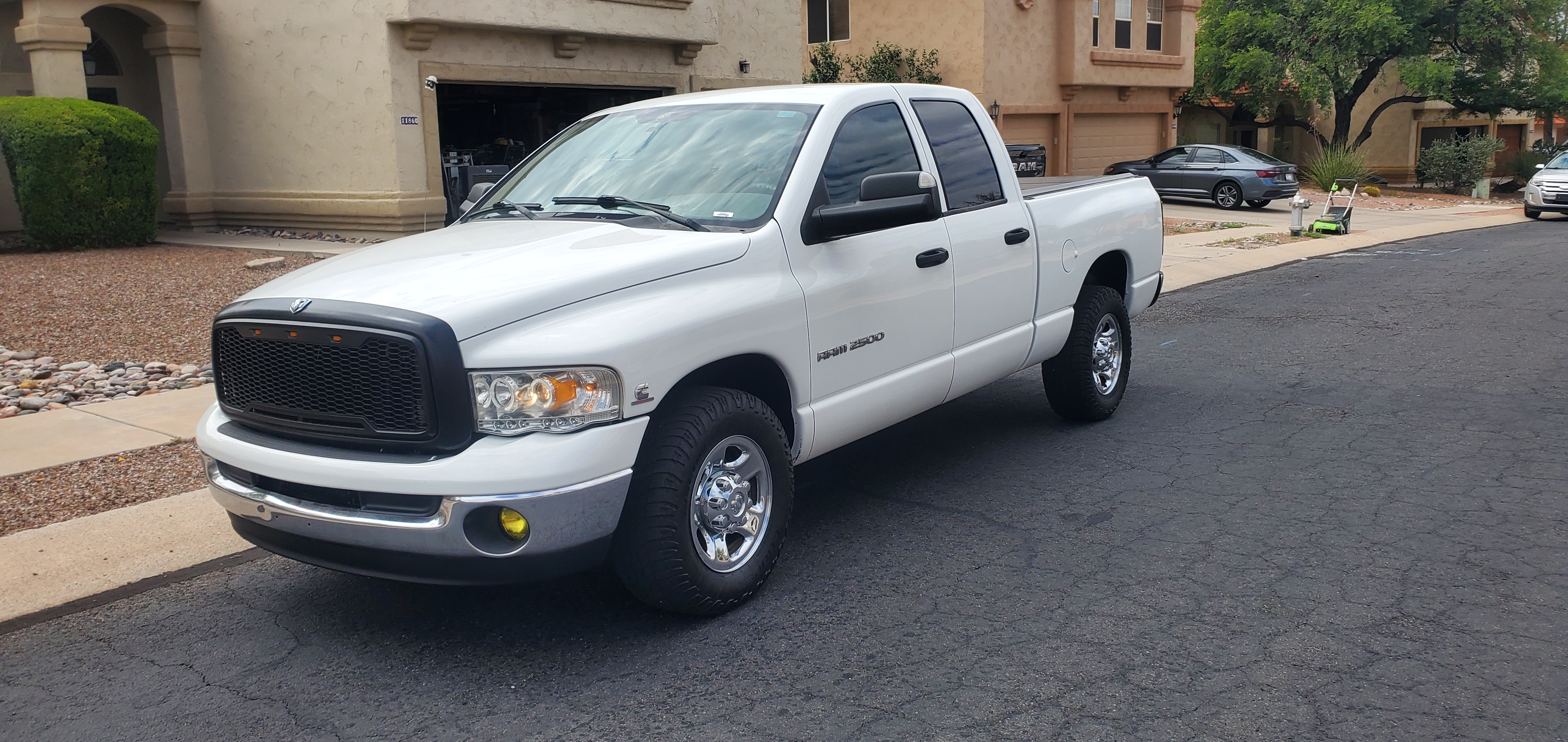 Used 2004 Dodge Ram 2500 Truck SLT RWD image 1