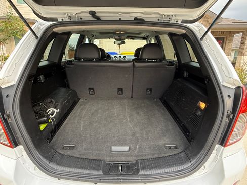 Used 2014 Chevrolet Captiva Sport LTZ FWD image 2