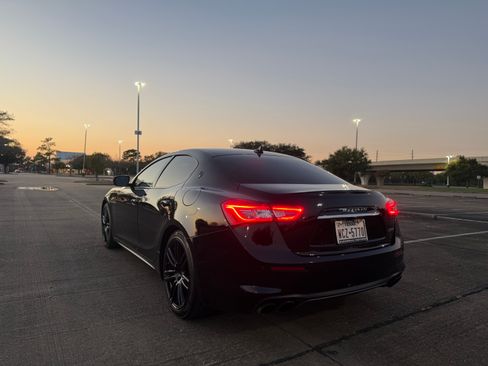 Used 2018 Maserati Ghibli image 9