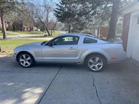 Used 2006 Ford Mustang Coupe image 5