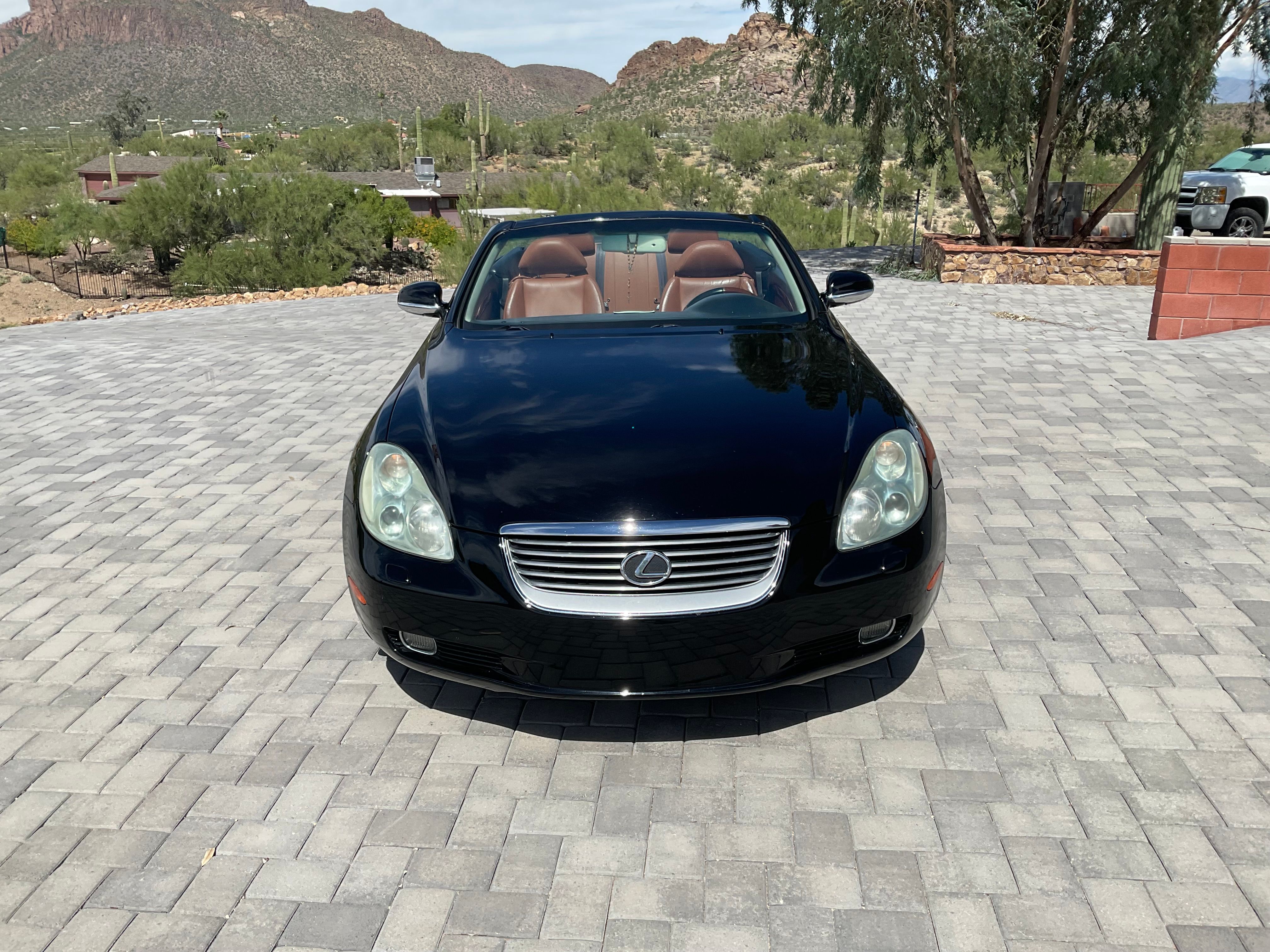 Used 2004 Lexus SC 430 Convertible RWD image 2