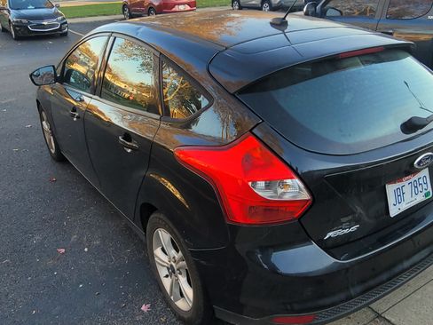 Used 2014 Ford Focus SE w/ SE Winter Package image 5