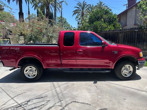 Used 2001 Ford F150 4x4 SuperCab image 1