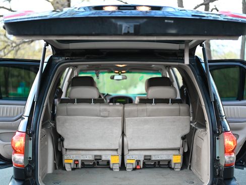 Used 2006 Toyota Sequoia Limited image 21