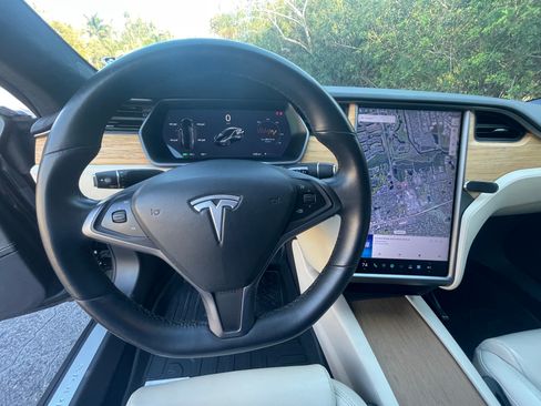 Used 2020 Tesla Model S Performance AWD/4WD image 21