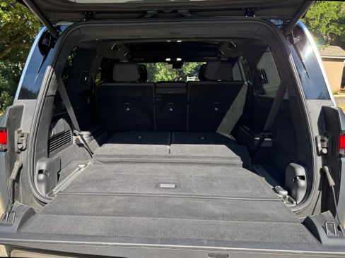 Used 2023 Rivian R1S Adventure image 12