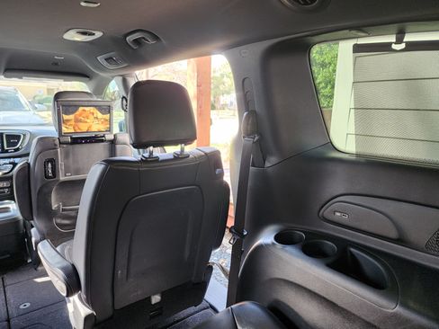 Used 2019 Chrysler Pacifica Touring-L Plus w/ Advanced Safetytec Group image 15