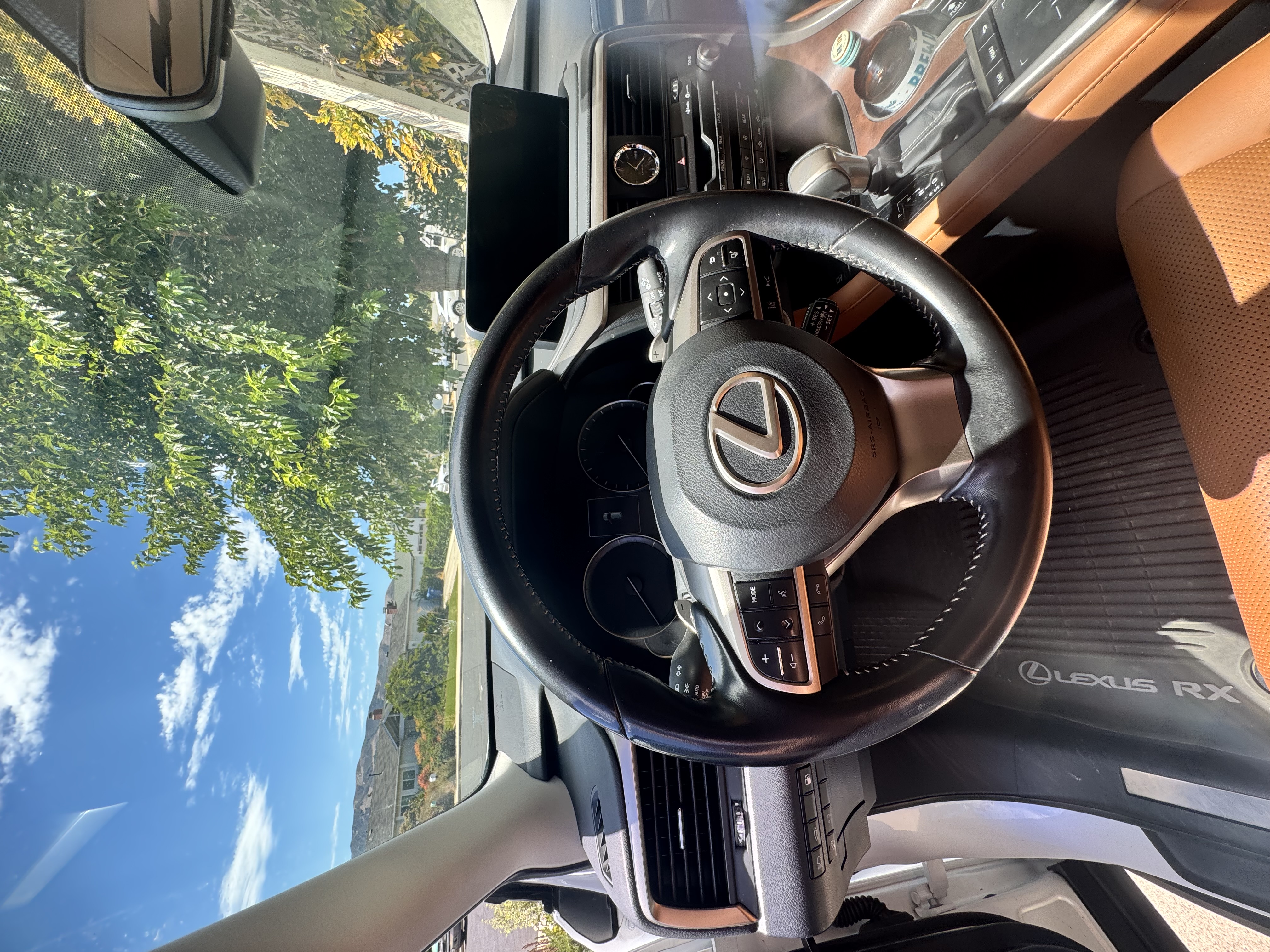 Used 2022 Lexus RX 450hL AWD w/ Premium Package image 12