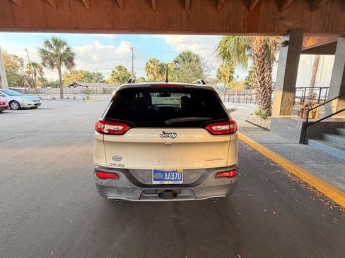 Used 2014 Jeep Cherokee Limited w/ Technology Group image 4