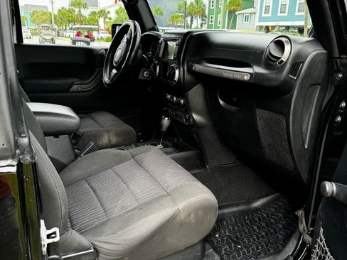 Used 2012 Jeep Wrangler Sport image 6